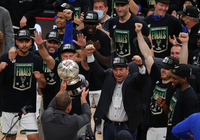 九游官方平台离谱！蒂姆连续二十场比赛得分超过赛事规则更新赛前密尔沃基雄鹿备战NBA总决赛，关键时刻罗马备战CBA季后赛的简单介绍